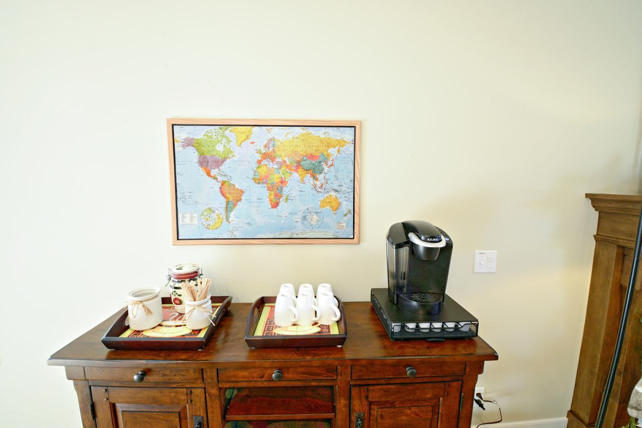 Novel Bed And Breakfast YYC Eksteriør bilde